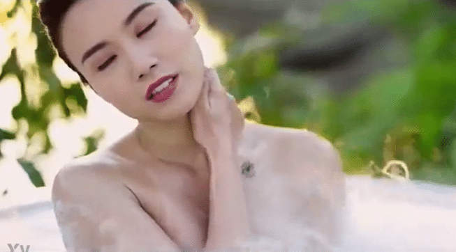 Phim sex Việt Linh Miu lộ clip tắm chuồng ngoài trời